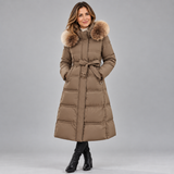 Elegant Women's Winter Parka Coat with Luxurious Fur Hood Detail