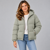 Effortless Women’s Puffer Jacket with a Clean Zip Front and Hood